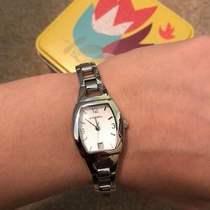 Women’s Fossil Watch F2 ES-9824 : Needs Battery